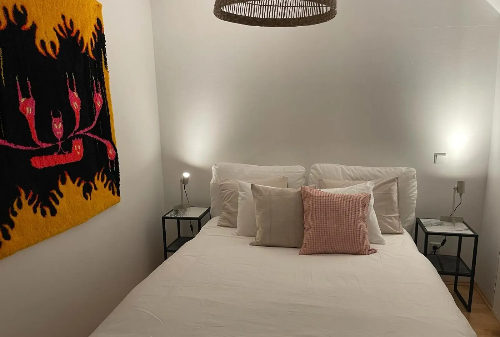 Traumwohnung Mit Balkon Im 17 Bezirk Vienna Apartment